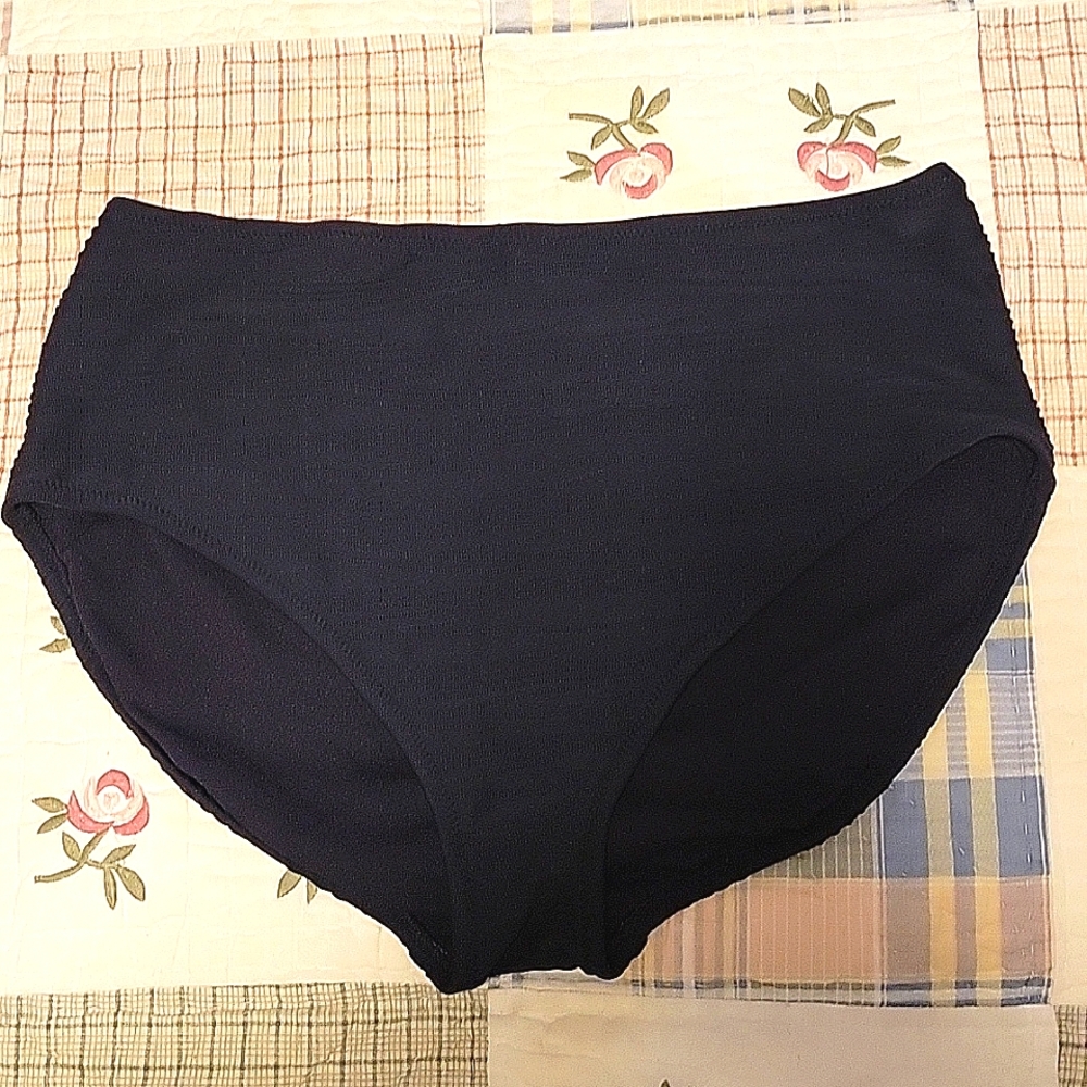 GOTTEX Mid-rise Black Bikini Bottoms, Size 16 fits XL